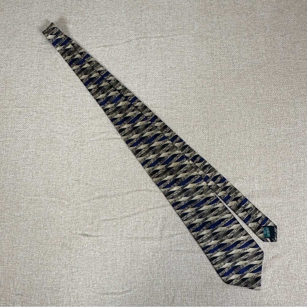 BOLGHERI Elegant Navy and Beige Patterned Tie